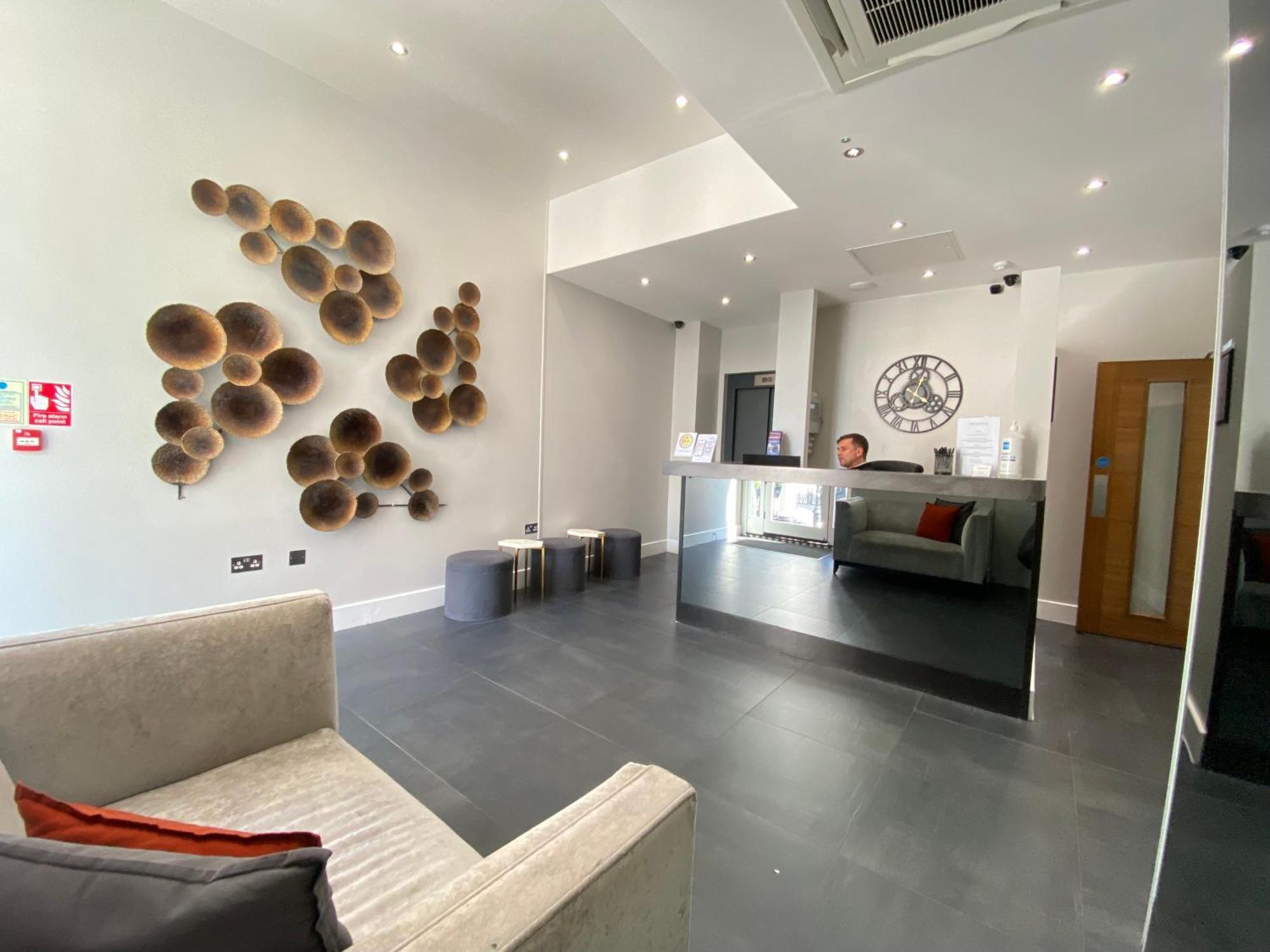 Trebovir Hotel London Bagian luar foto