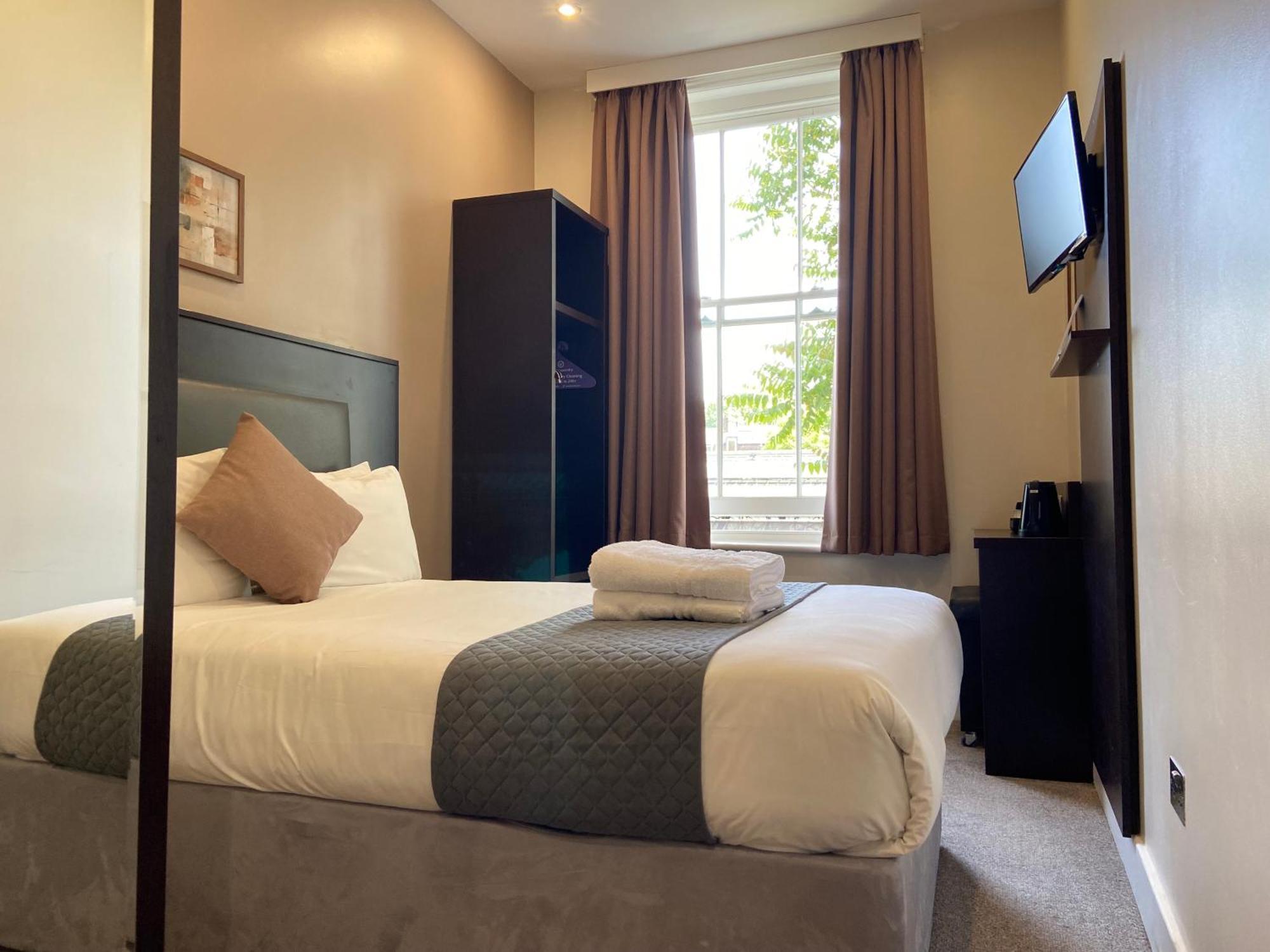 Trebovir Hotel London Bagian luar foto