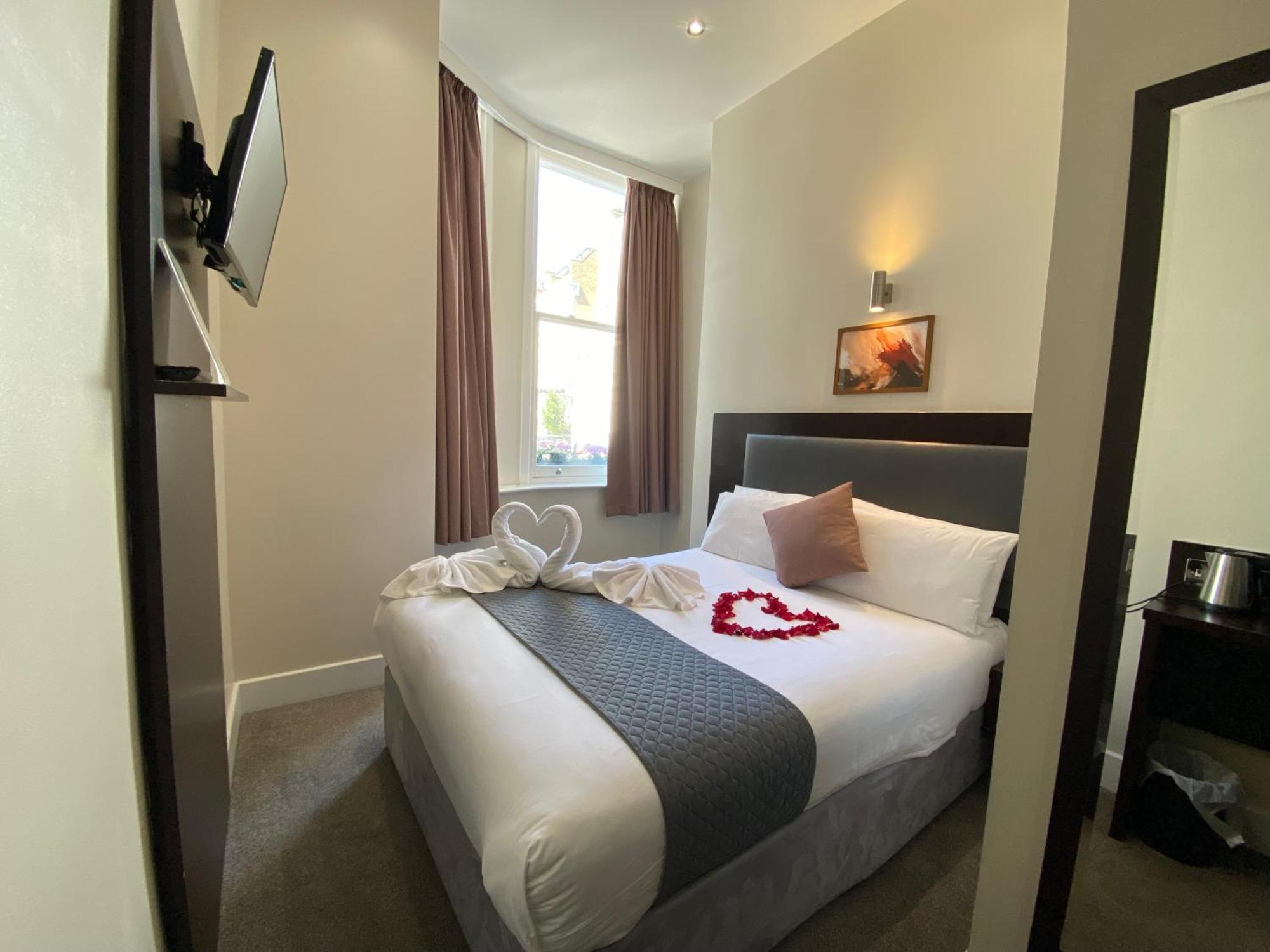 Trebovir Hotel London Bagian luar foto
