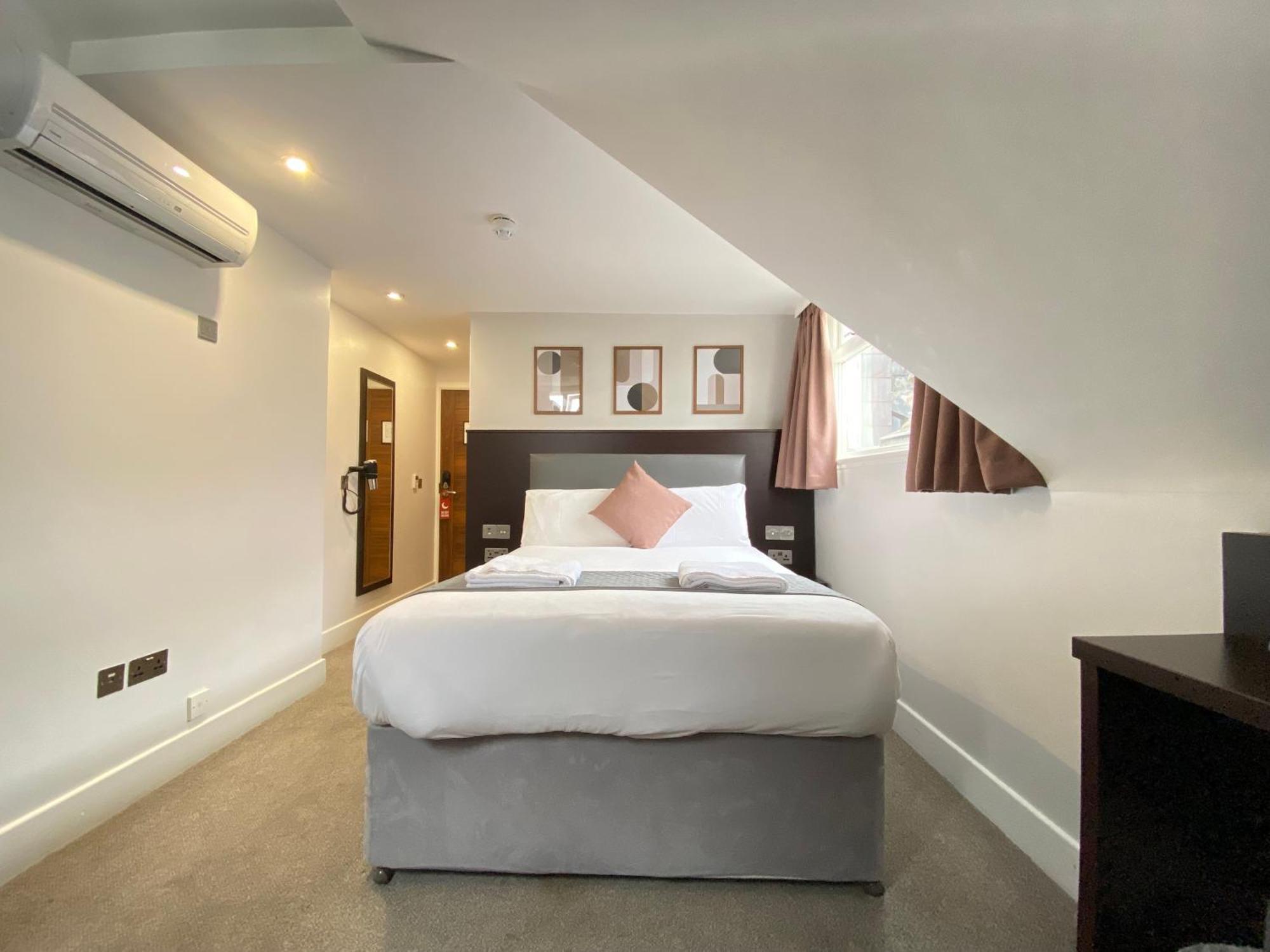 Trebovir Hotel London Bagian luar foto