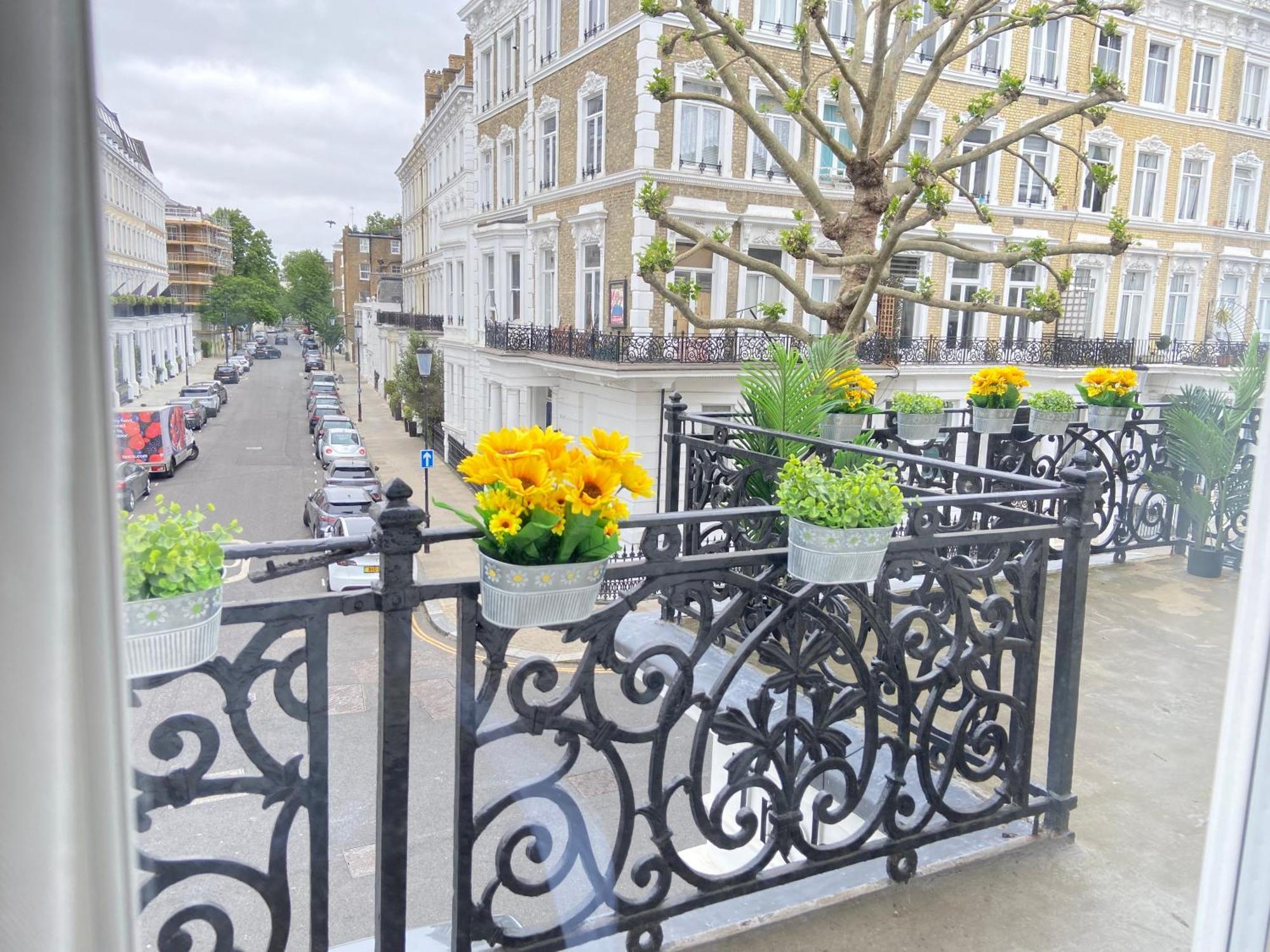 Trebovir Hotel London Bagian luar foto